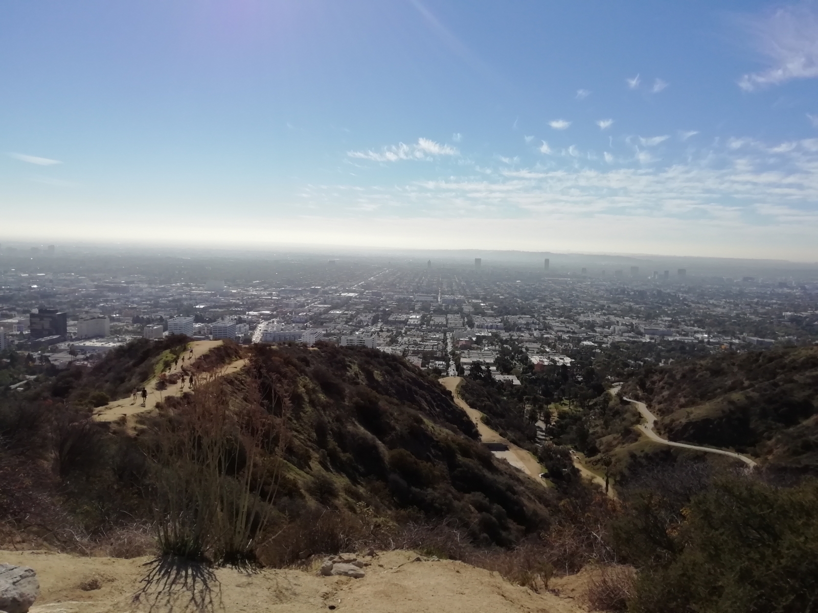 Вид на Лос-Анджелес из парка «Раньон Каньон»